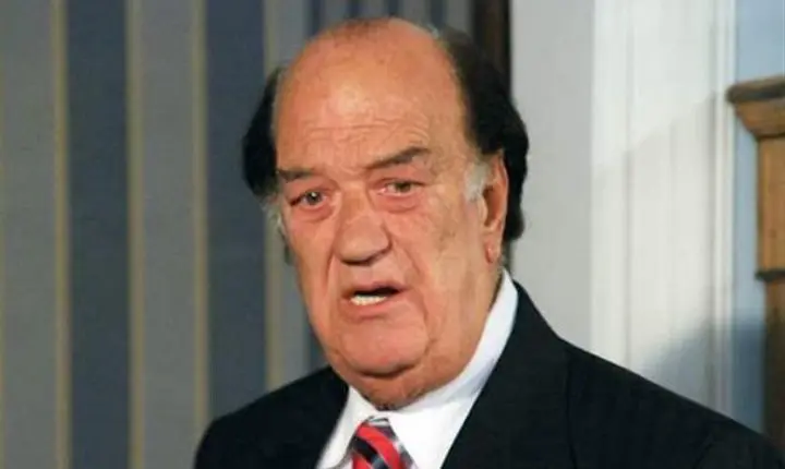 وفاة حسن حسني